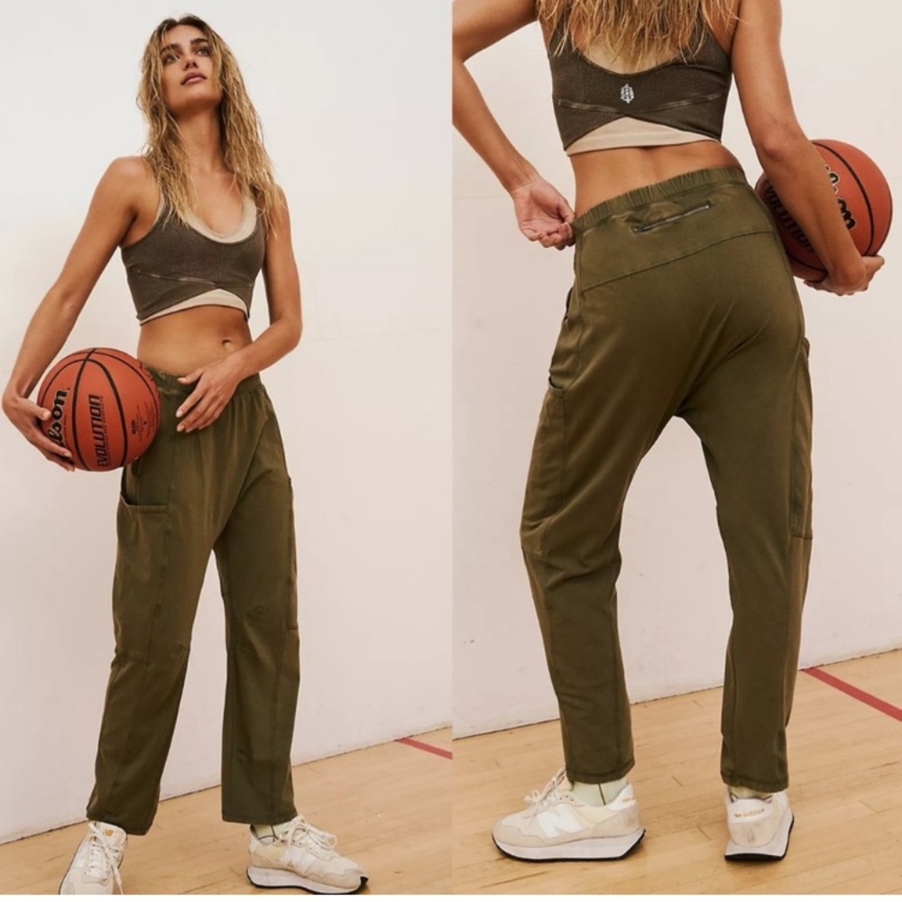Free People FP Movement Hot Shot Jogger in Seagrass Medium